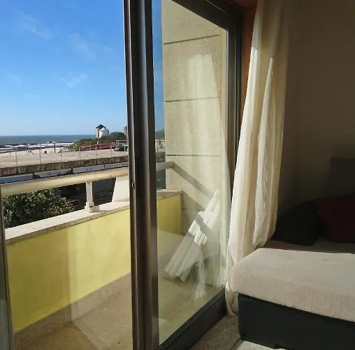 Front Sunset * Apúlia